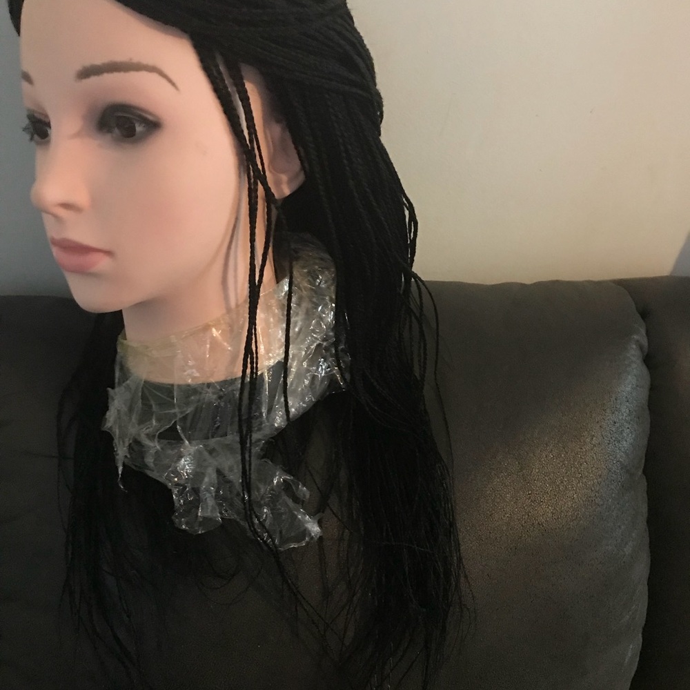 Hand braided wig - Picture 2 of 4